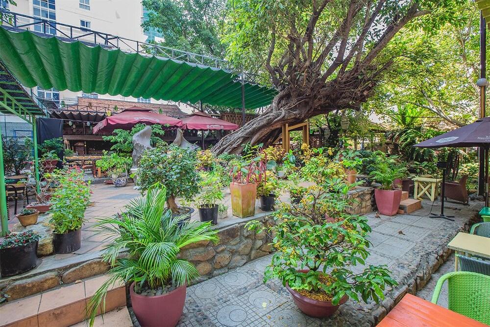 Yasaka Saigon Nha Trang Hotel & Spa Kültér fotó