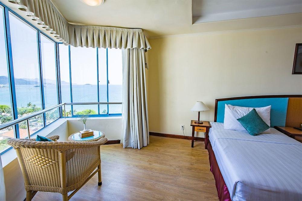 Yasaka Saigon Nha Trang Hotel & Spa Kültér fotó