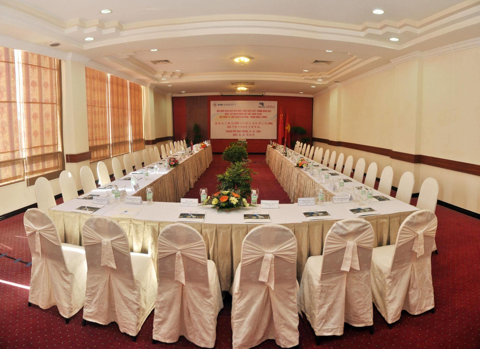 Yasaka Saigon Nha Trang Hotel & Spa Kültér fotó